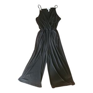 Gilli V-Neck Spaghetti Strap Cropped Jumpsuit Black Large